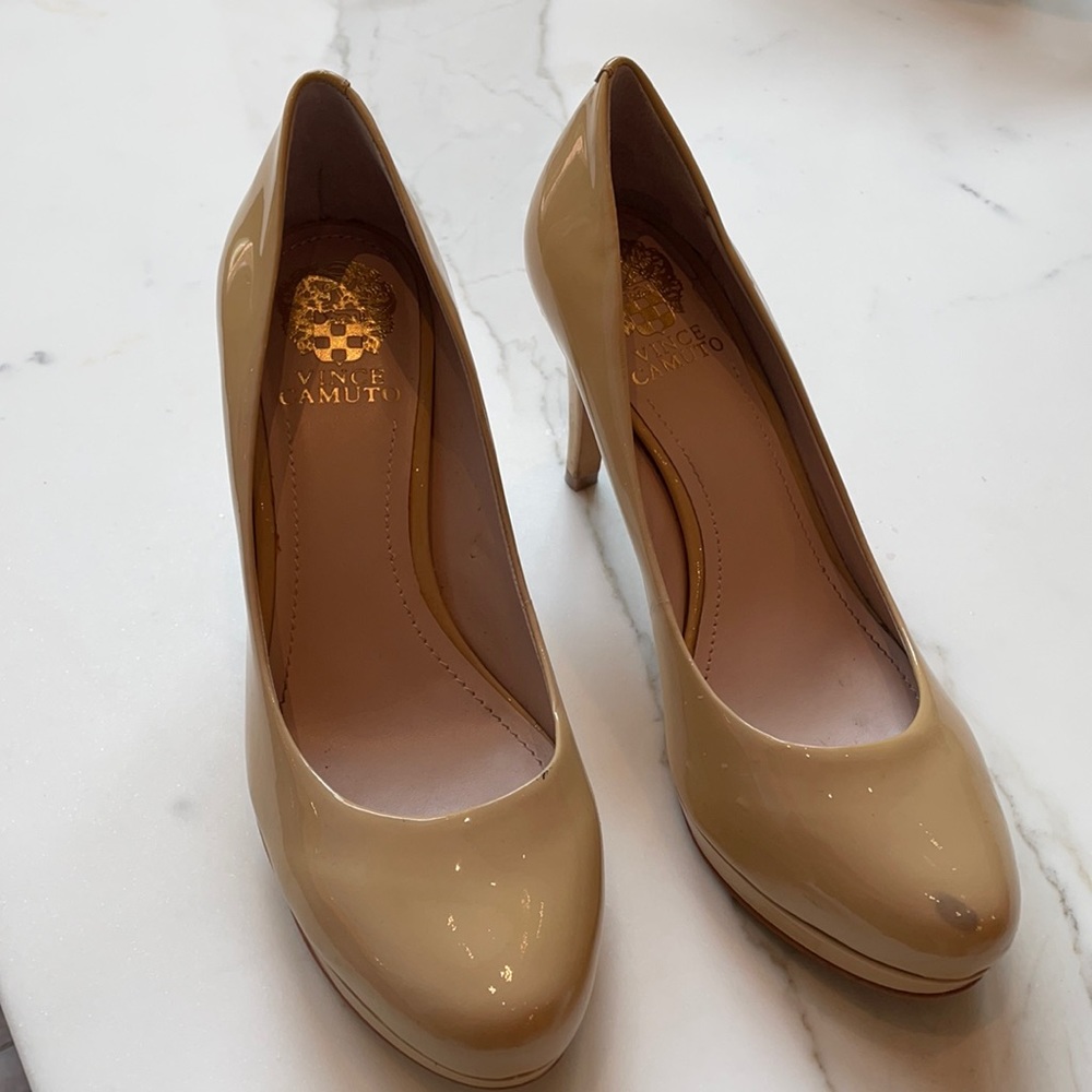 vince camino 4 in heel size 8 nude patent leather